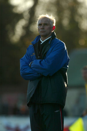 Chic Bates on the touchline in 2004