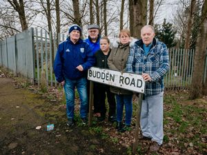 Supporting image for story: Tensions high as people living near Coseley traveller transit site hit out