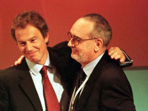 Supporting image for story: Starmer pays tribute after death of ex-Labour general secretary Tom Sawyer