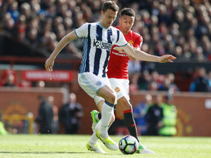 Supporting image for story: Leicester City move would be a 'step back' for West Brom defender Jonny Evans