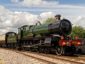 Supporting image for story: 'Lady of Legend': Severn Valley Railway lines up special guest train