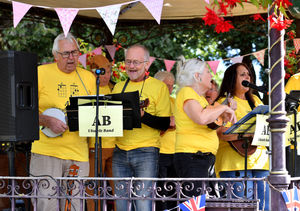 Members of the AB Ukulele Band