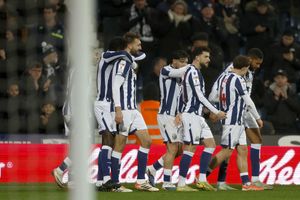 EDITORIAL USE ONLY. No use with unauthorized audio, video, data, fixture lists, club/league logos or 'live' services. Online in-match use limited to 120 images, no video emulation. No use in betting, games or single club/league/player publications