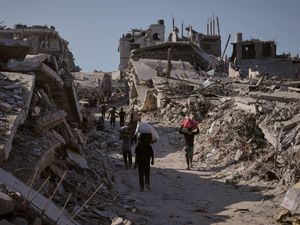 Supporting image for story: Trump warns Hamas ‘we will have no choice’ if bloodshed persists in Gaza