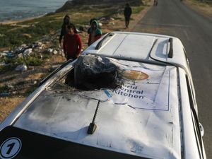 Supporting image for story: Australian inquiry blames Israeli military failings for attack on aid convoy