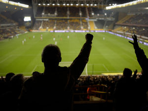 Supporting image for story: Wolves fans urged to stay off pitch