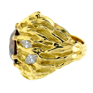 The ring is expected to make £50,000 to £70,000 at auction. Photo: Fellows Auctioneers.