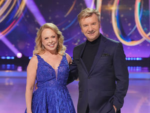 Supporting image for story: Torvill and Dean: Ice-skating stars reveal farewell tour - including West Midlands date