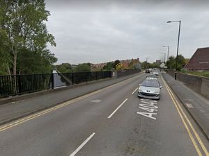 Supporting image for story: Woman dies after being pulled from canal