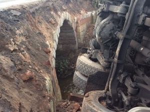 Supporting image for story: Grade II listed bridge near Wem damaged in lorry crash 