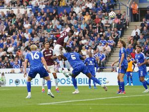 Supporting image for story: Amadou Onana and Jhon Duran guide Aston Villa to win at Leicester