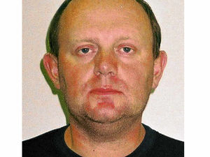 Supporting image for story: Facebook sex offender jailed after grooming teenage girls