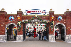 Supporting image for story: Drayton Manor's Magical Christmas - review