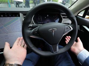 Supporting image for story: Self-driving cars will hit Irish roads in next few years – conference organiser