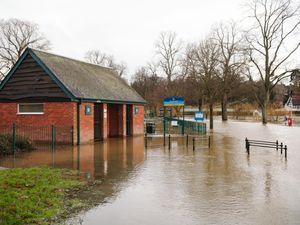 Supporting image for story: Firefighters scrambled after child seen in flooded River Severn before getting out of water
