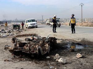 Supporting image for story: At least 19 killed in car bomb explosion in northern Syria