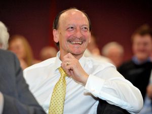 Supporting image for story: Kenny Hibbitt: Wolves can win the Europa League