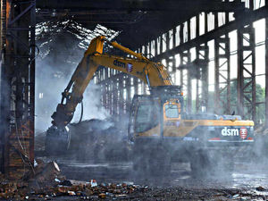 Supporting image for story: Huge Kidderminster blaze site still smouldering six weeks on