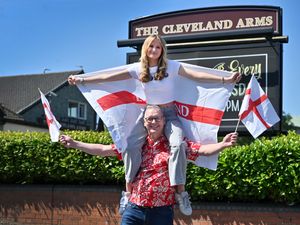 Supporting image for story: Pubs around the West Midlands throw open doors to supporters hoping to roar Lionesses home in Sunday final