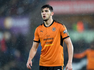 Supporting image for story: Wolves' Rafa Mir makes loan move to Nottingham Forest 