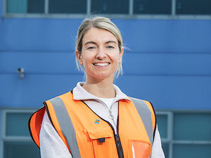 Supporting image for story: From Sandhurst to Rugeley: Why Amazon targets skills of British Army