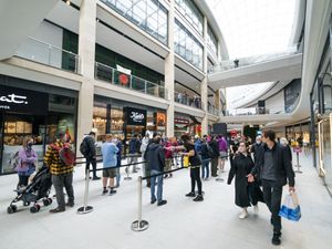 Supporting image for story: Retail sales recovery slows further in September as consumer confidence wanes