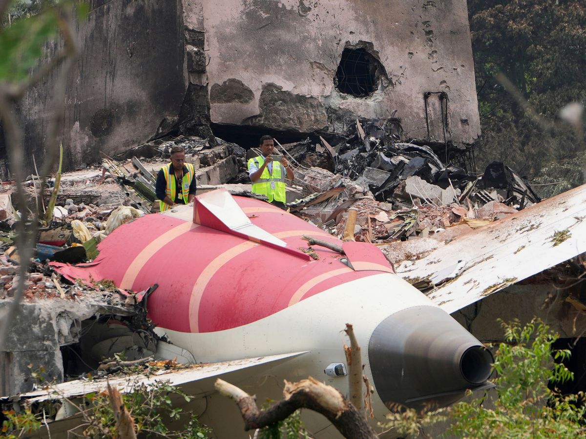Fuel switches cut off before Air India crash, preliminary report says