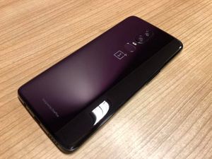 Supporting image for story: First look at the OnePlus 6
