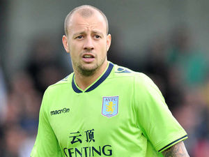 Supporting image for story: Aston Villa's Alan Hutton extends Bolton loan