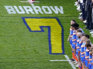 Supporting image for story: Former England rugby stars to play in hybrid match to raise funds for MND