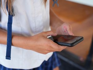 Supporting image for story: Australian states back national social media ban for children younger than 16