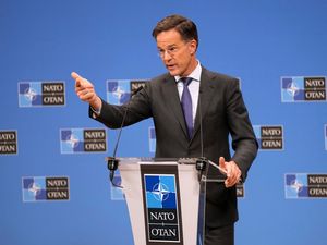 Supporting image for story: Nato chief urges European allies to ramp up defence spending