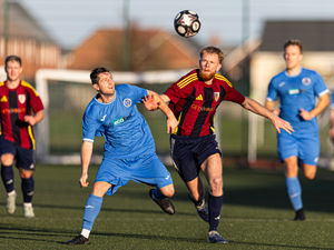 Supporting image for story: Wood win a thriller to boost their title hopes