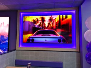 There are more than a few nods to the West Coast of America which inspired the brand