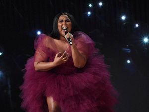 Supporting image for story: The best pictures from the American Music Awards