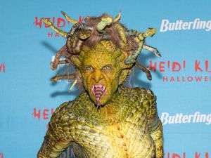 Supporting image for story: Heidi Klum dresses as Medusa at annual Halloween party