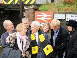 Supporting image for story: Shropshire Wolves legend Bert Williams off to get his MBE