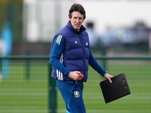 Supporting image for story: 'I never feel favourite' - Unai Emery sets away day challenge as Aston Villa head to Leeds