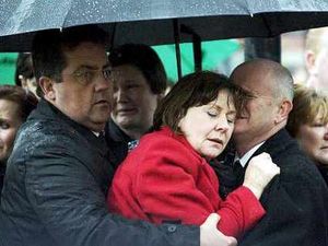 Supporting image for story: Body of Shropshire soldier David Dalzell flown home