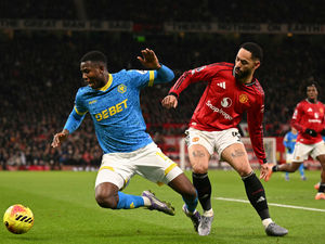 Supporting image for story: "You're mad you are" - Wolves boss full of praise for 'passionate' defender