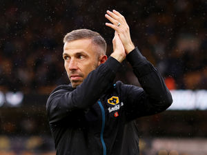 Supporting image for story: Gary O'Neil calling for Wolves to kick on after Man City win