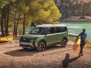 Supporting image for story: Ford keeps EV momentum going with new E-Tourneo Courier