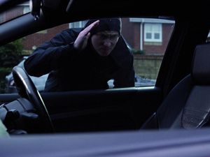 Supporting image for story: Drivers admit to car security blunders despite rise in thefts