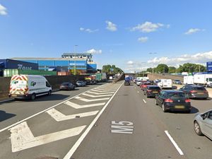 Supporting image for story: Traffic facing 45 minute delays on M5 due to 'broken down vehicle' and 'police incident'