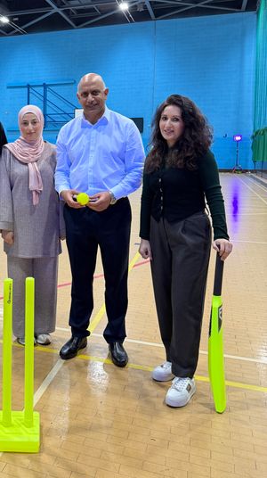 (L-R) Cllr Adeela Qayyum, Cllr Shaukat Ali and Dr Samara Afzal