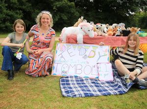 Supporting image for story: Fayre helps school raise £4000 towards refurbishment of library