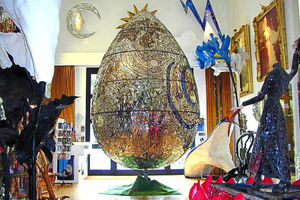 Supporting image for story: Giant cosmic egg coming to Wales for Easter
