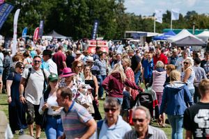 Crowds at Burwarton Show 