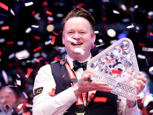 Supporting image for story: Shaun Murphy holds off Kyren Wilson fightback to win second Masters title