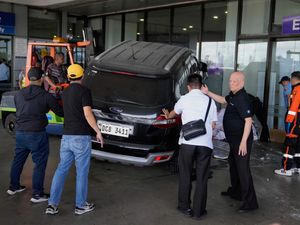 Supporting image for story: Young girl among two killed as vehicle crashes into entrance at Manila airport